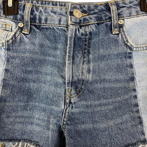 BDG URBAN OUTFITTERS Patchwork Cut Off Raw Hem Jean Shorts Blue Denim sz 28 x 2 - Picture 2 of 16